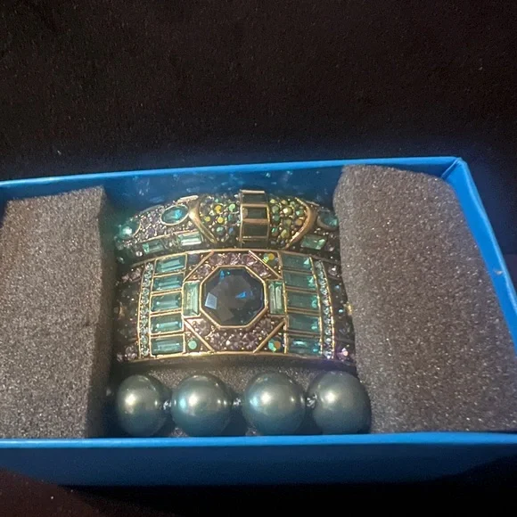 Heidi Daus "Everyday Elegance" 3-piece Crystal Bangle Bracelet Set M/L blues NIB - Picture 7 of 8
